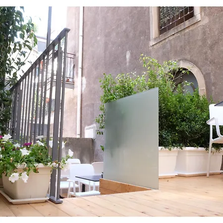 Elmi Panzió Catania