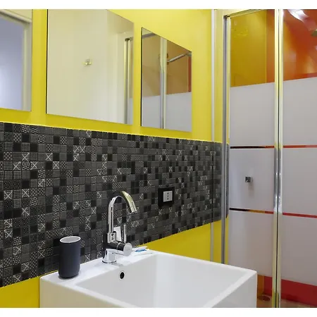 Elmi Bed & Breakfast 2*